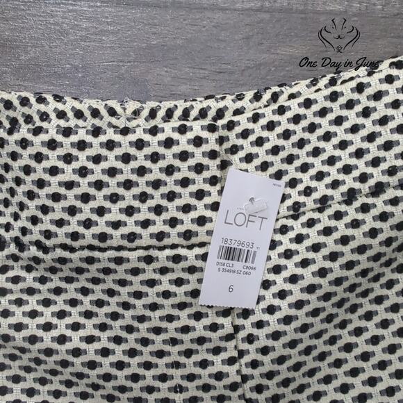 Loft Textured Flat Front Shorts Size 6 - Picture 2 of 7